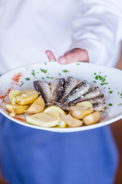 Landestypische Küche zwischen Land und Meer