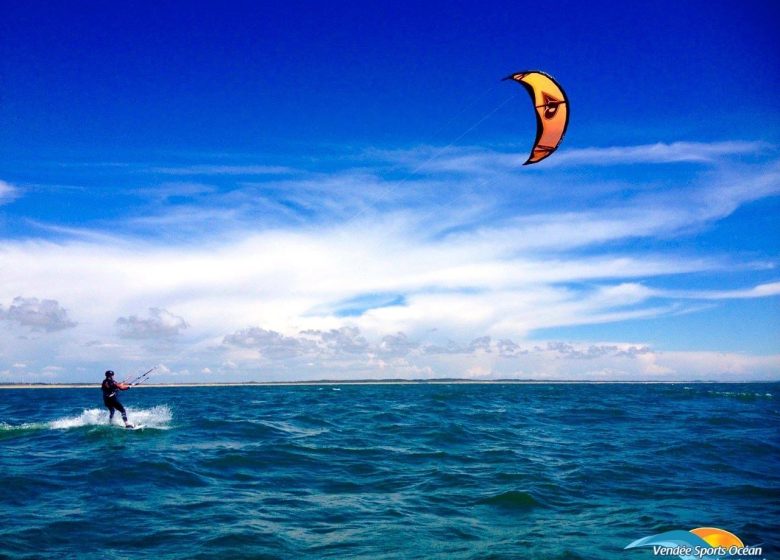 COURS DE KITE-SURF – VENDÉE SPORTS OCÉAN