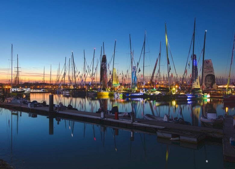 ARRIVÉE EN MER DU VAINQUEUR DU VENDÉE GLOBE – AVEC LA COMPAGNIE VENDÉENNE