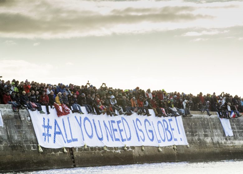 ARRIVÉE EN MER DU VAINQUEUR DU VENDÉE GLOBE – AVEC LA COMPAGNIE VENDÉENNE