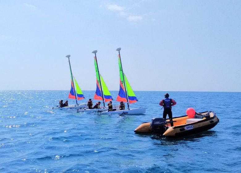 COURS DE CATAMARAN – ECOLE DE VOILE DE LA NORMANDELIÈRE