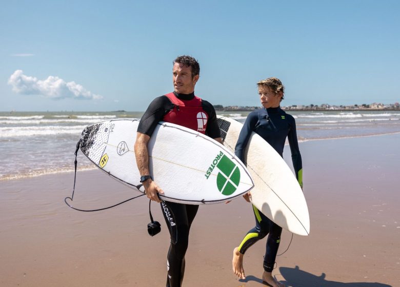 COURS DE SURF – SURFING SAINT GILLES